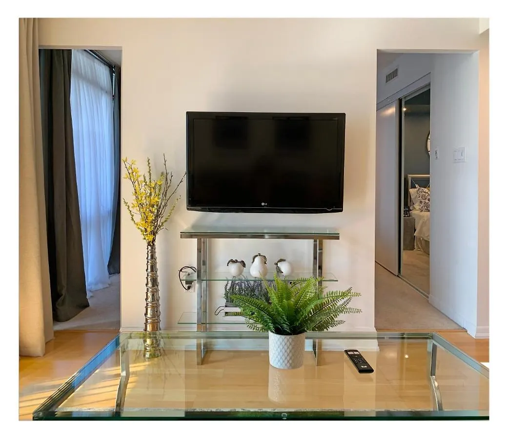 Apartment Comfy 1 Bedroom & Den Condo In Downtown Toronto 1 Queen & 1 Single Bed